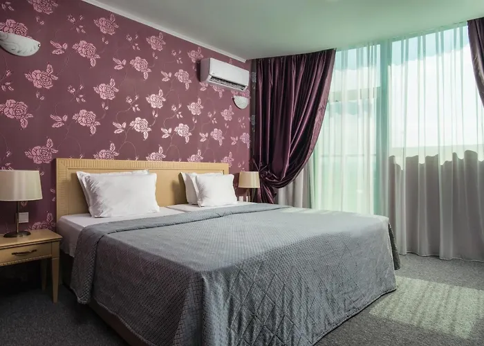 Hotel Primorsko Del Sol Otel